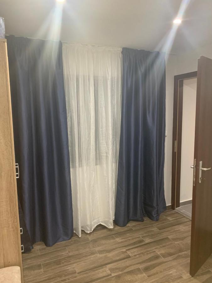 Toto Appartement Lukovo Šugarje Buitenkant foto