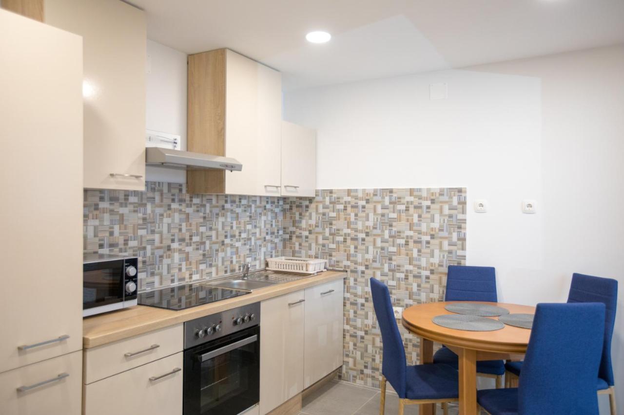 Toto Appartement Lukovo Šugarje Buitenkant foto