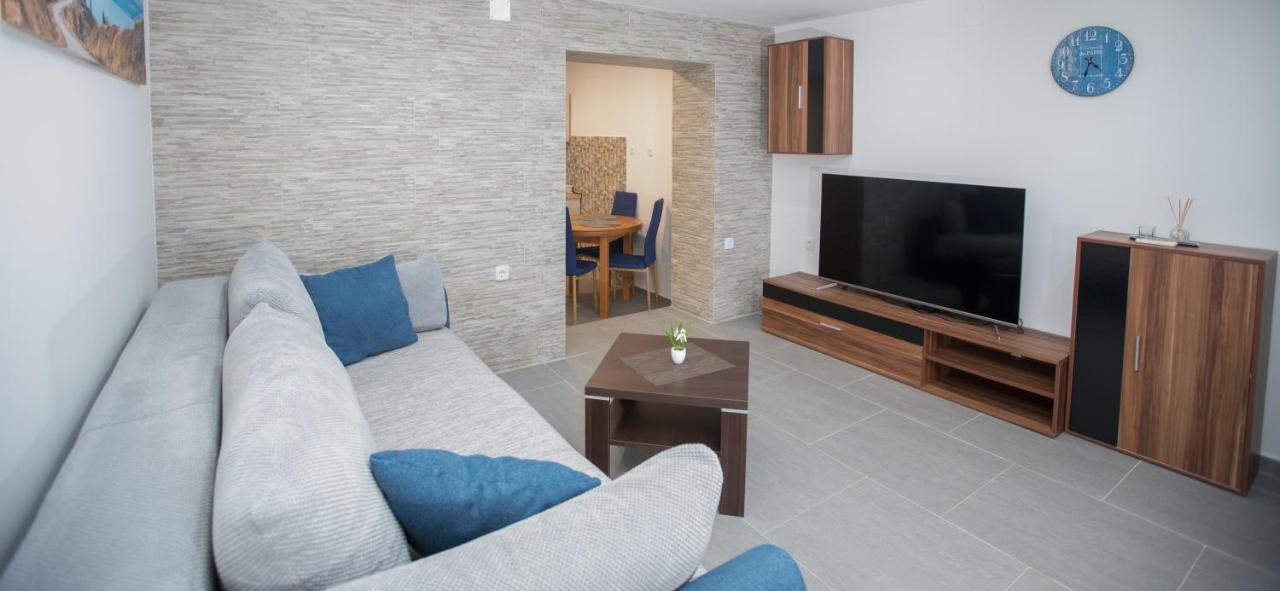 Toto Appartement Lukovo Šugarje Buitenkant foto
