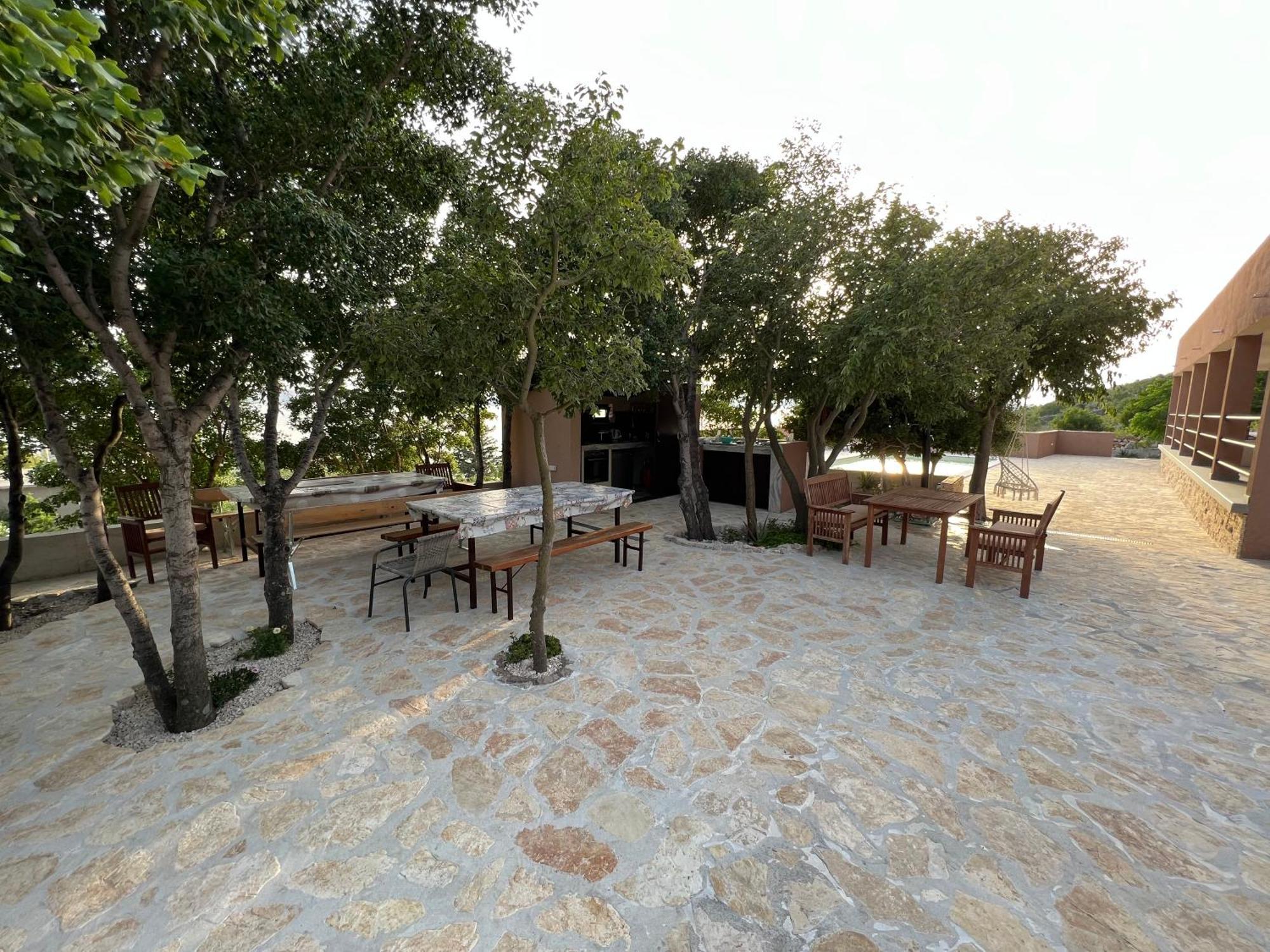 Toto Appartement Lukovo Šugarje Buitenkant foto